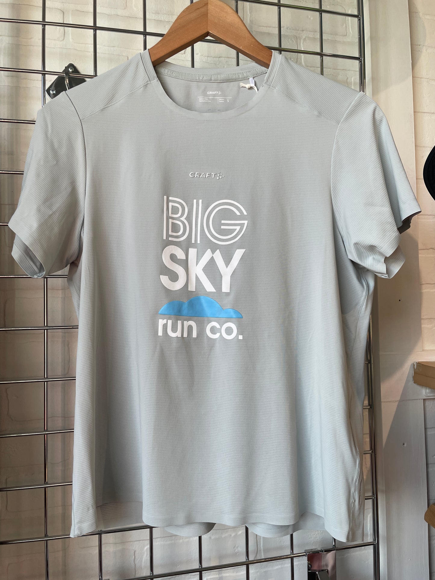 Women's Big Sky Run Co + Craft Hypervent Short Sleeve Shirt